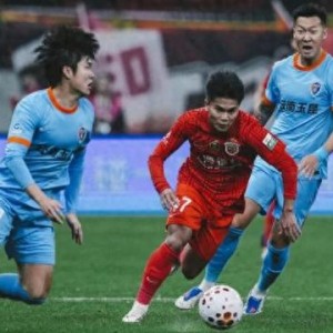 重庆铜梁龙、辽宁铁人领跑积分榜，今年中超，轮到申花海港玩“逆袭”？|联赛|上海申花|上海海港|成都|蓉城_新浪新闻